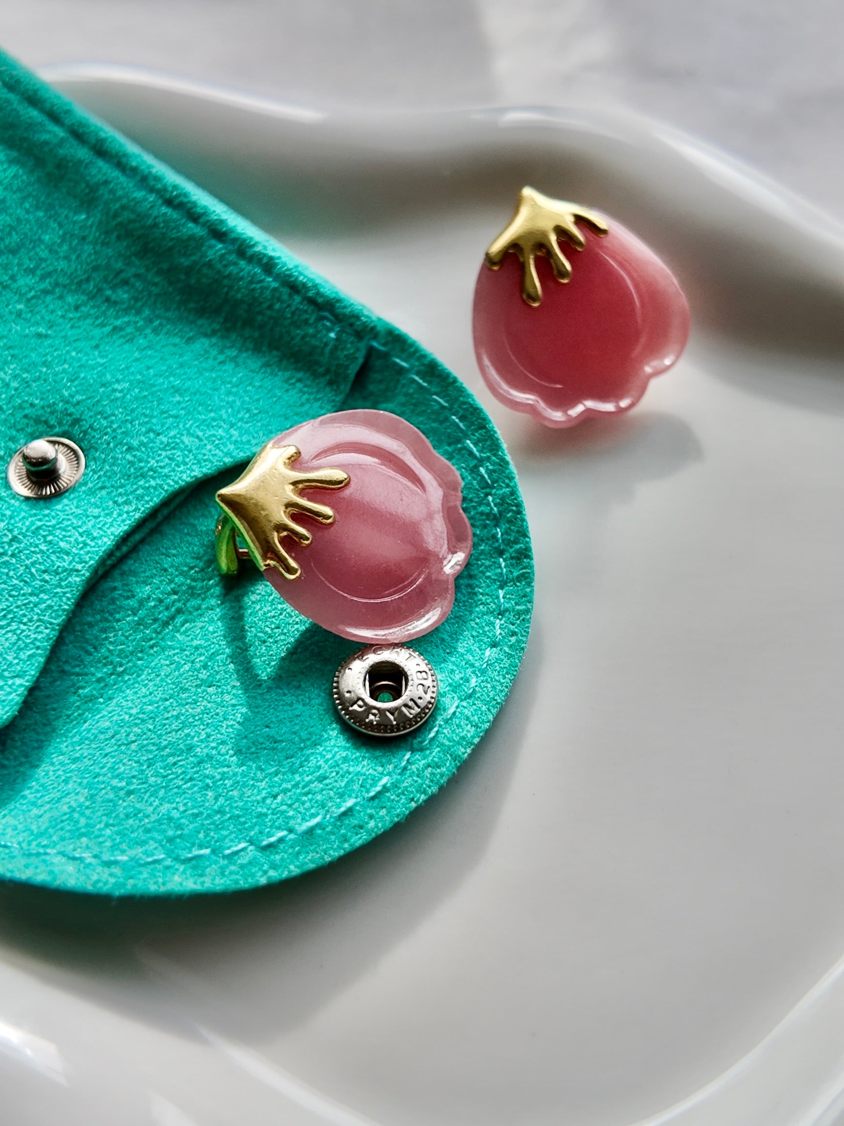 Angela Cummings Flower Clip Earrings – 18K Gold Statement